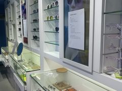 -提一眼镜·蔡司·依视路(小寨店)
