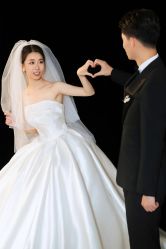 -樱花婚纱摄影