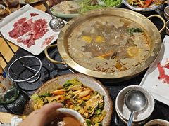 -顶顶汤火牛排火锅·经典铜锅涮肉