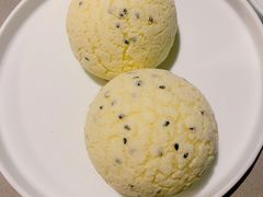酥皮叉烧包-荣轩(新荣记环球金融中心店)