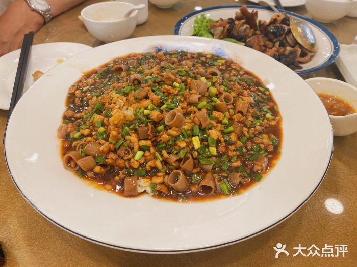 良友·青岛菜(五四广场店)海肠捞饭图片