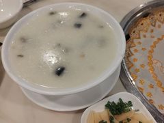 生滚皮蛋瘦肉粥-新榕记滨江壹號