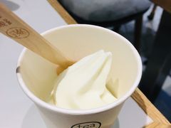 桂花乌龙冰淇淋-茶是一枝花泡茶店