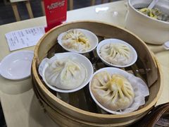 -莱莱小笼·乔艾