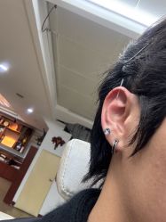 -冰岛刺青·手工穿孔·耳洞吧·专业喜纹身