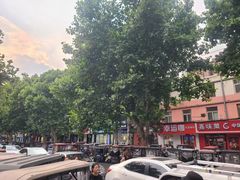 -胖东来生活广场(健康路店)