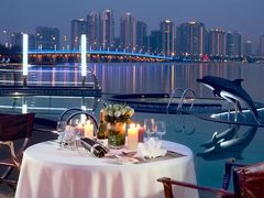 -苏州金鸡湖中茵皇冠假日酒店