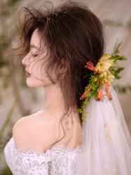 -艾米丽婚纱礼服