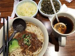 -李先生牛肉面大王(济南火车站候车室店)