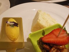 -大中华希尔顿酒店-念自助餐·嗨啤·小龙虾