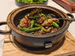 -鞍山大白鲨美食酒店