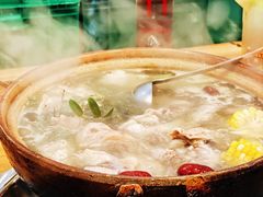 石橄榄炖鸡-洪大厨鸡煲(福田店)