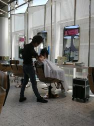 -PE SALON 