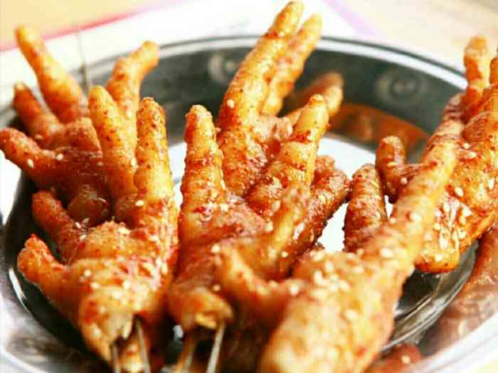 丫言鸭语(森茂店)-"很好吃,偶尔去买了吃「椒盐鸡爪」绝了,软.