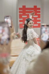 -Lady  Jane高端婚纱礼服馆