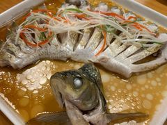清蒸武昌鱼-莲餐厅·湖北菜·藕汤是头牌(愚园路店)
