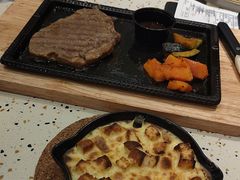 -必胜客(WOW中央公园店)