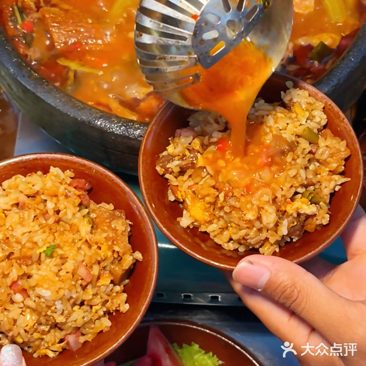 乌鲁木齐一口误终生的酸汤火锅🍲…juju好吃[流泪] 