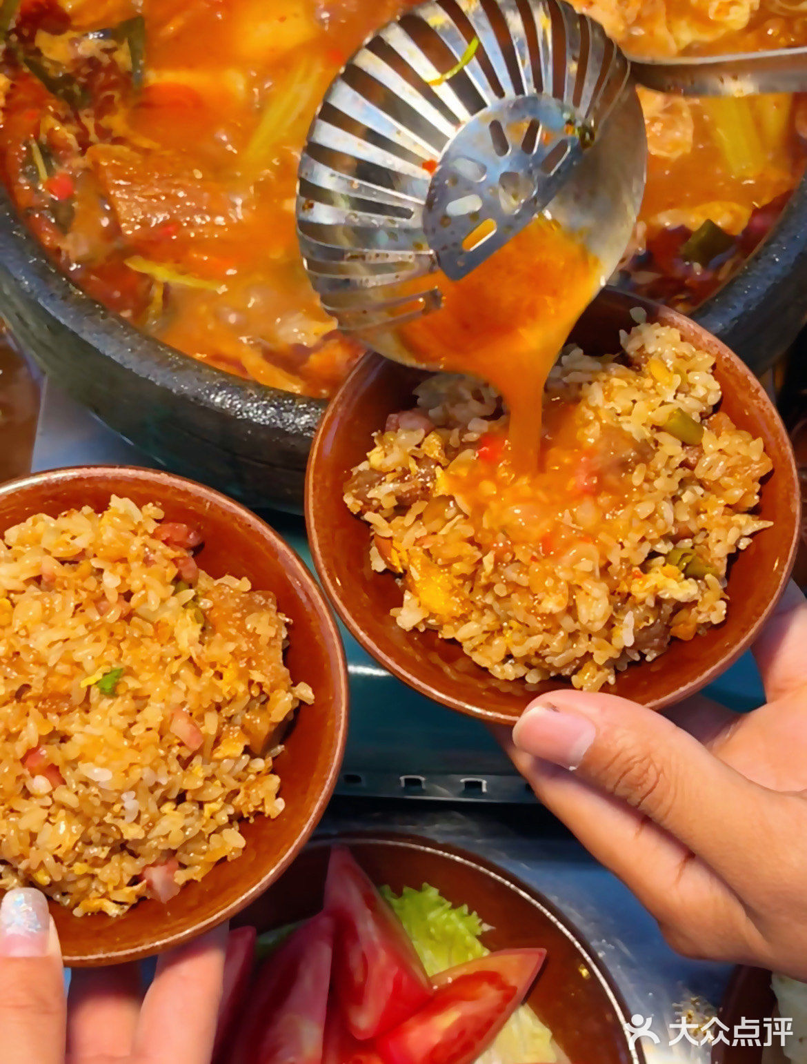 乌鲁木齐一口误终生的酸汤火锅🍲…juju好吃[流泪] 