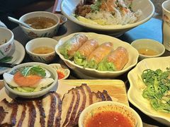 -大头虾越式风味餐厅(光明广场店)