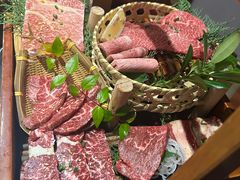-山川小町·极番烧肉(新地假日广场店)