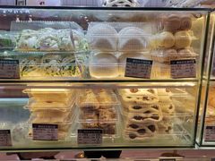 -白玉兰食品甜凤店(合生汇店)