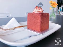 -UNI UNI(环亚凯瑟琳店)