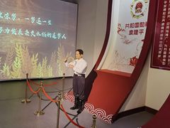 -金石蜡像馆