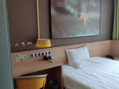 -路客HOTELS酒店(广州东站林和西地铁站店)