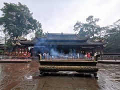 -峨眉山报国寺