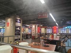 -四囍码头海鲜烧烤自助火锅(外滩南京东路悦荟广场店)