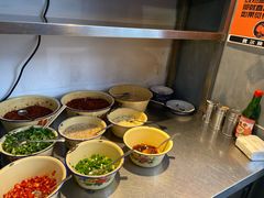 自助调料区-马路边边麻辣烫(世纪金源店)