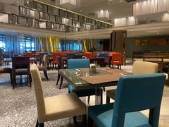 -上海滴水湖皇冠假日酒店