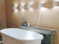 -快乐大桶水养生足浴SPA(前兴路店)