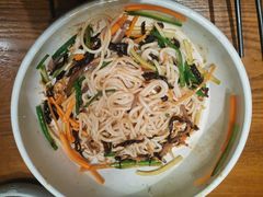 -云海肴·汽锅鸡·云南菜(天山百盛优客店)