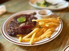 -羽深肉铺 Steak & Wine