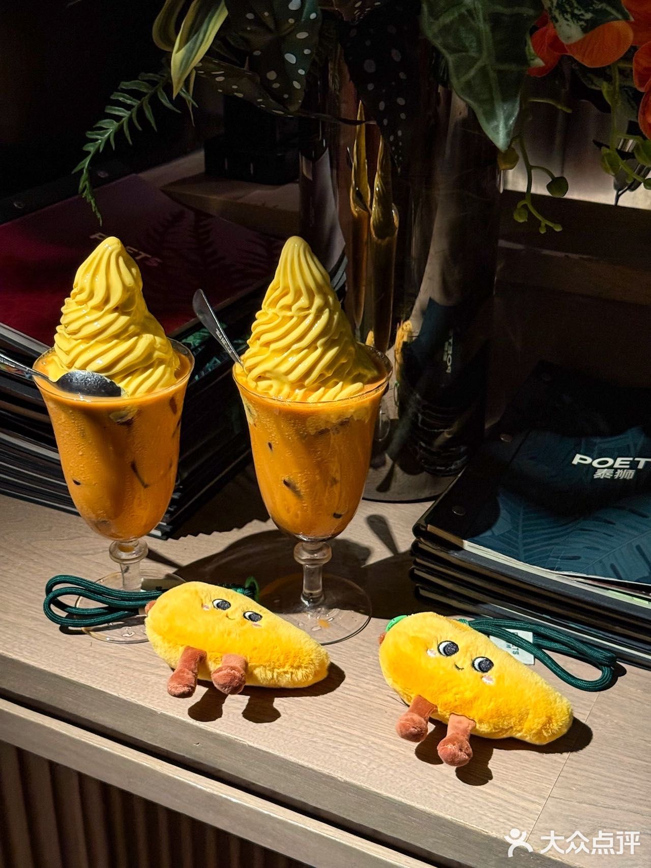 泰料脑袋集合！吃到上海no.1芒果冰了🥭