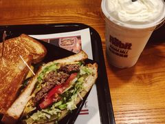-The Habit Burger Grill 哈比特汉堡(复兴soho店)