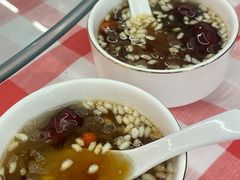 -洪霞餐馆·川菜·鲜货现炒(两江春城店)