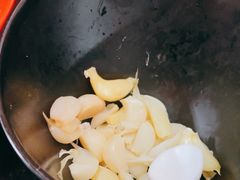 -果松木炭酸菜铜火锅·外婆参鸡汤