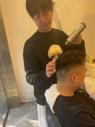 -蓝调造型·烫发·染发