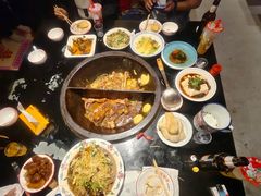 -鱼窝棚柴火铁锅炖(富山屯店)