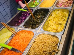 自助取餐区-三兄弟高炉烧饼