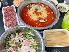 -周良天山牛杂城(天山路总店)