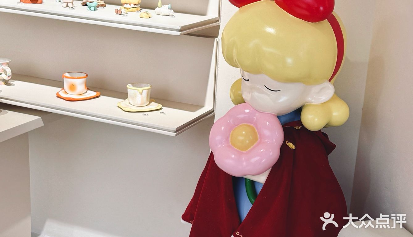 上海圣诞季🎄蝴蝶结圣诞树咖啡店✔️