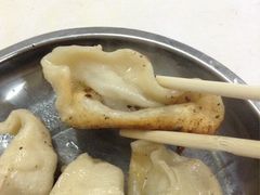 -黄阿姨锅贴大王(万航渡路店)