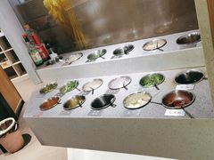 自助调料区-顺德公广东猪肚鸡·煲仔饭(白石洲店)