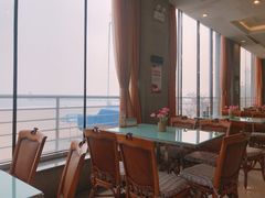 靠窗位-海天一色海景自助餐厅(西港花园店)
