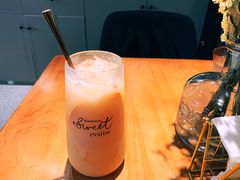 -POKEE VIA&Brunch·维娅(重庆来福士店)