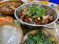 -一品红烧鸭特色川菜(三岔湖店)
